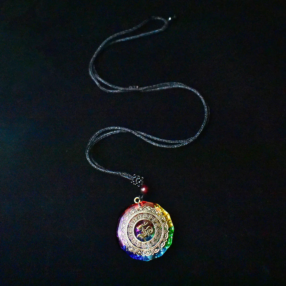 Pendentif Orgonite Om Chakras