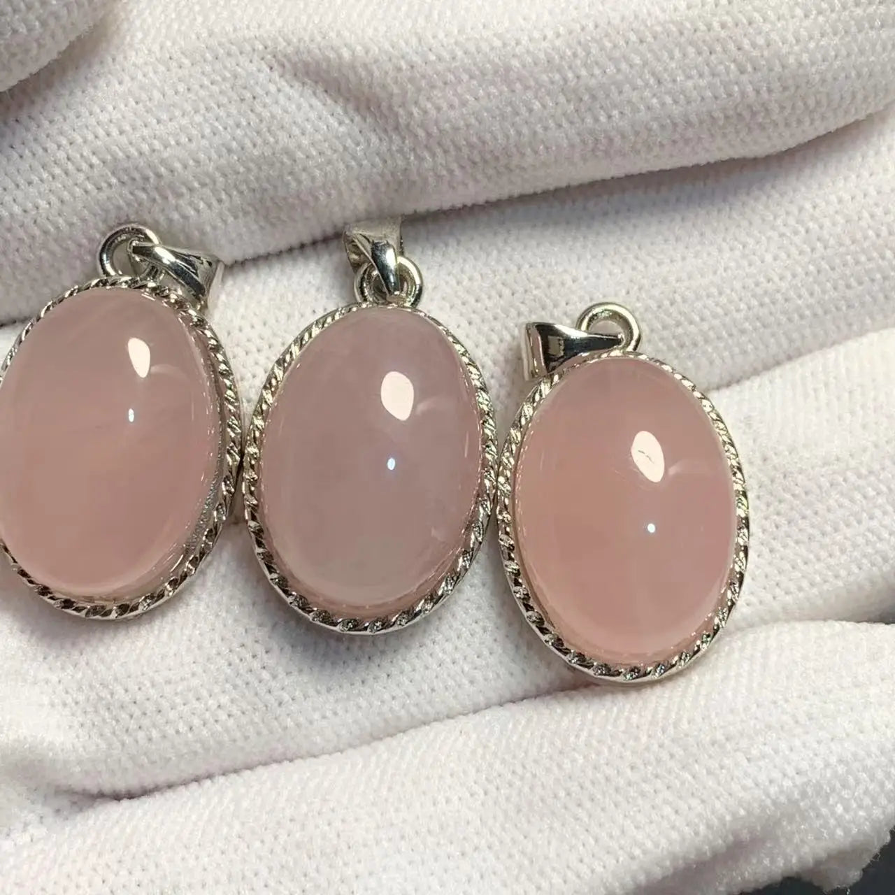 Pendentif en Quartz Rose Ovale