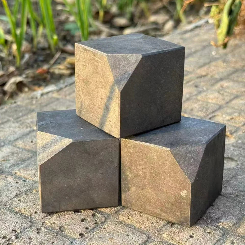 Cube en Pierre Shungite